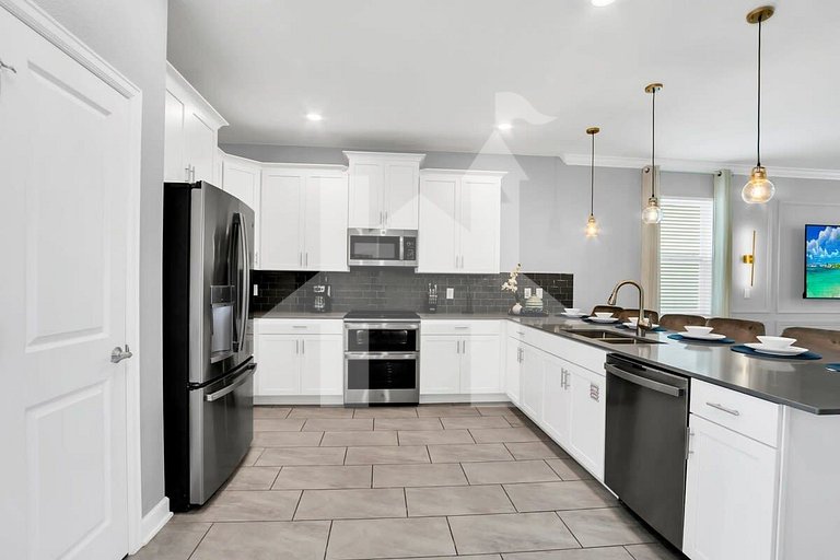 Storey Lake 9BR Villa w Pool, Theater, Game Room