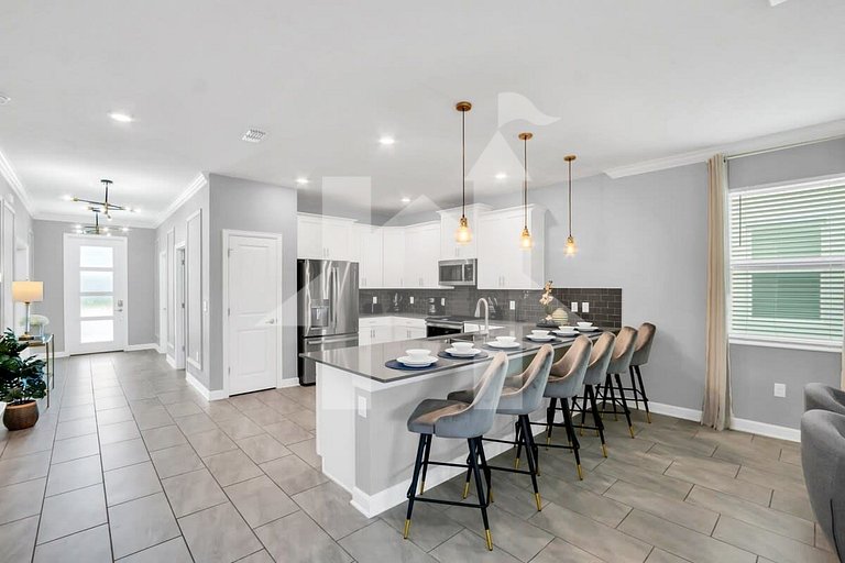 Storey Lake 9BR Villa w Pool, Theater, Game Room