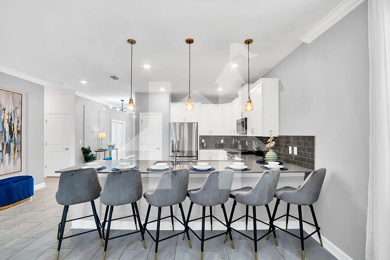 Storey Lake 9BR Villa w Pool, Theater, Game Room