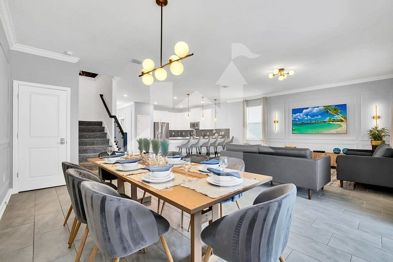 Storey Lake 9BR Villa w Pool, Theater, Game Room