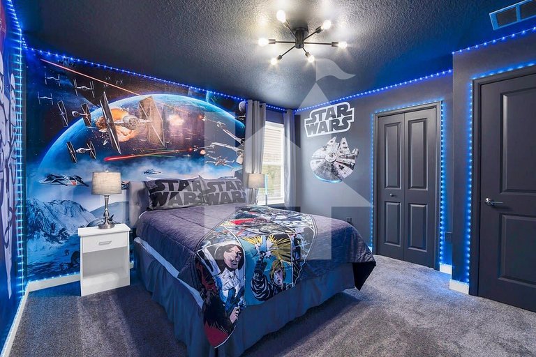 Storey Lake 9BR Villa w Pool, Theater, Game Room