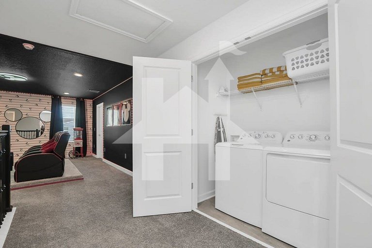 Storey Lake 9BR Villa w Pool, Theater, Game Room