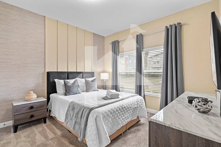 Vacation Home Near Disney, 4 bedrooms