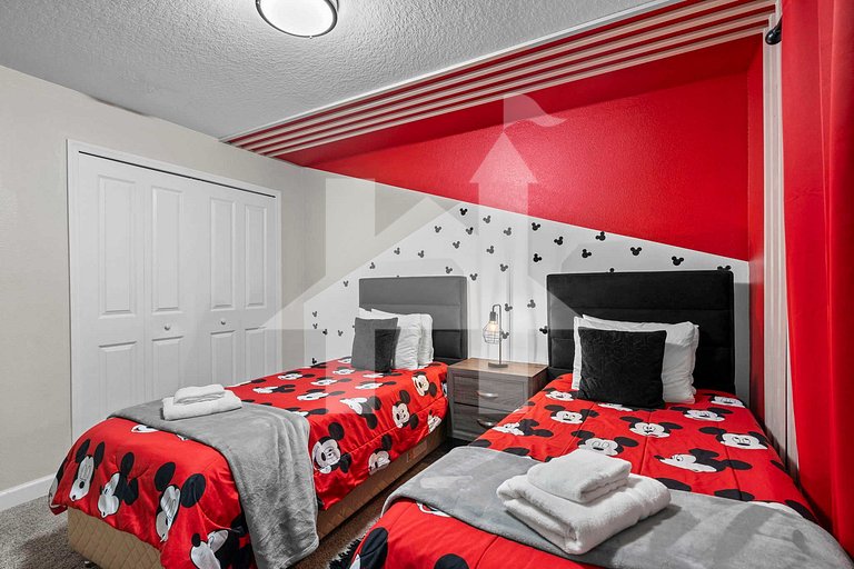 Vacation Home Near Disney, 4 bedrooms