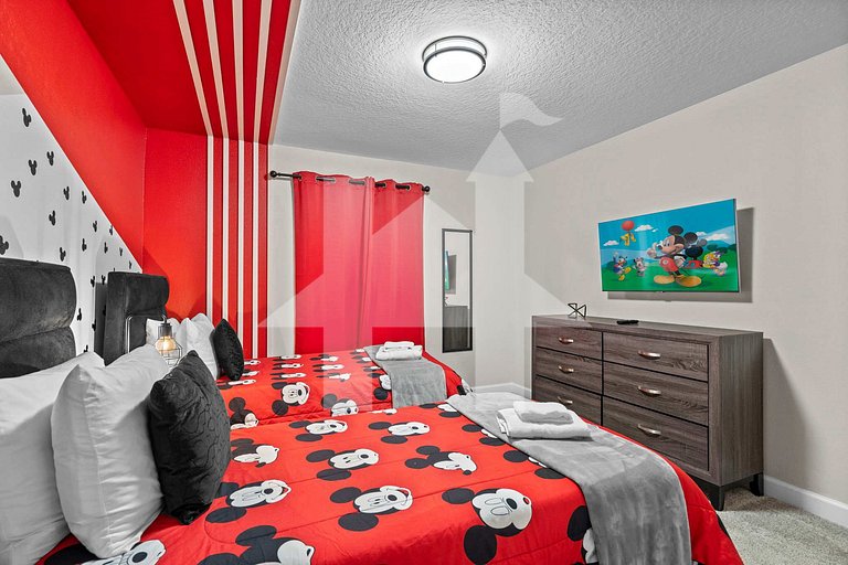 Vacation Home Near Disney, 4 bedrooms