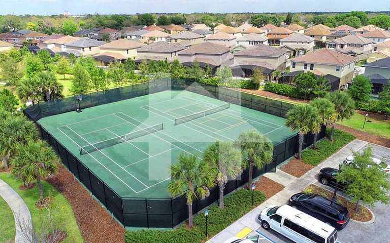 Vacation Home Near Disney, 6 bedrooms