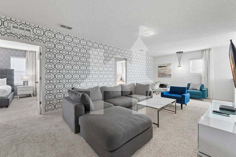 Vacation Home Near Disney, 6 bedrooms