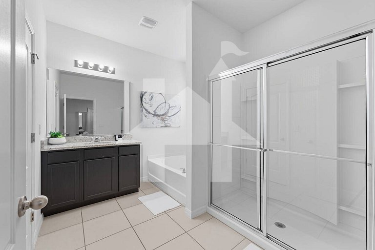 Vacation Home Near Disney, 6 bedrooms