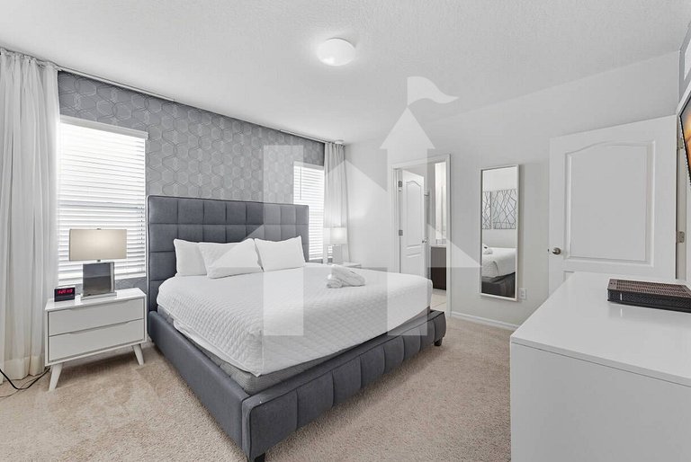 Vacation Home Near Disney, 6 bedrooms