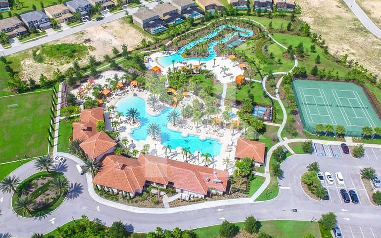 Vacation Home Near Disney, 5 bedrooms