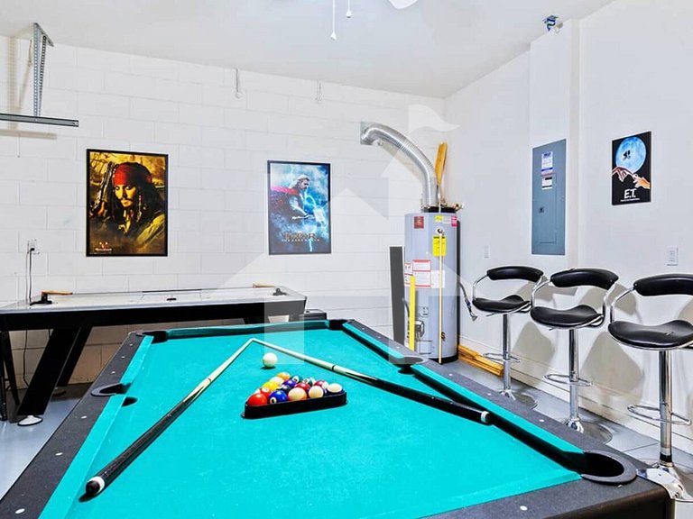 Vacation Home Near Disney, 5 bedrooms