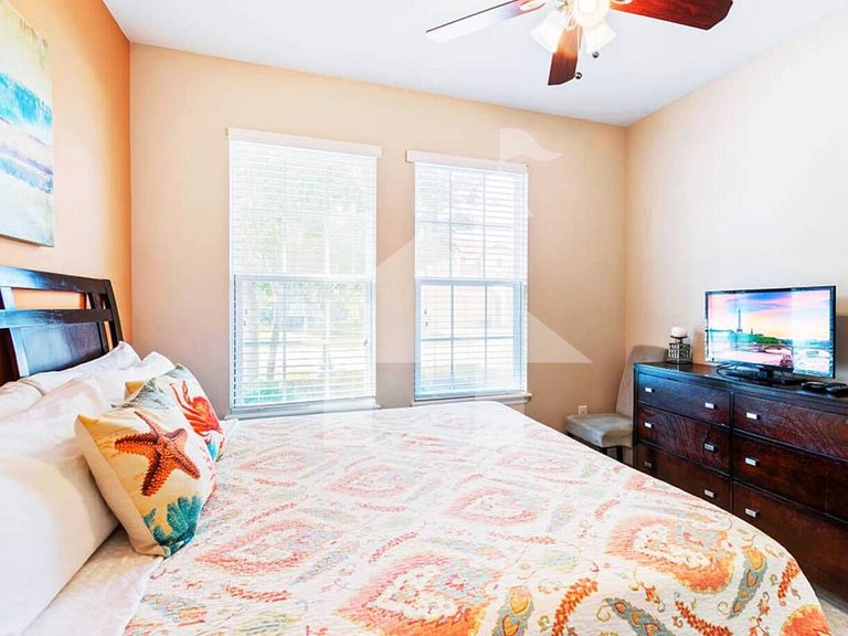 Vacation Home Near Disney, 5 bedrooms