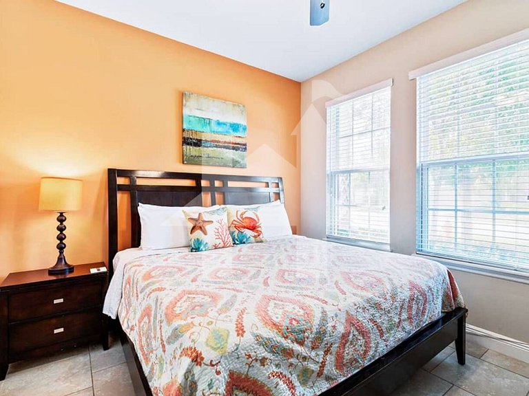 Vacation Home Near Disney, 5 bedrooms