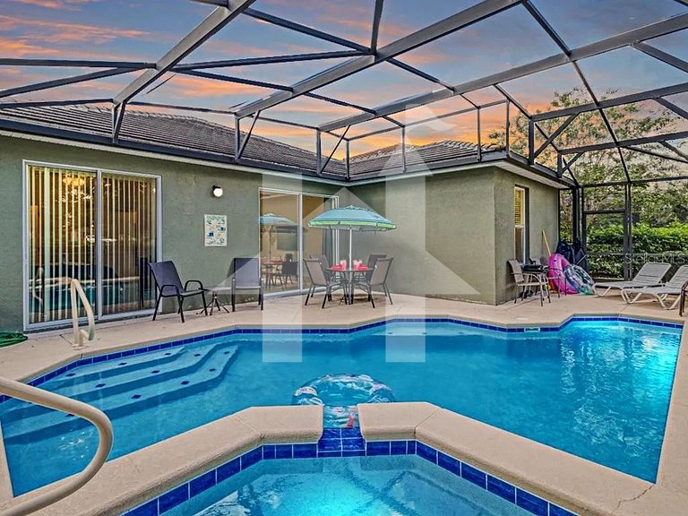 Vacation Home Near Disney, 5 bedrooms