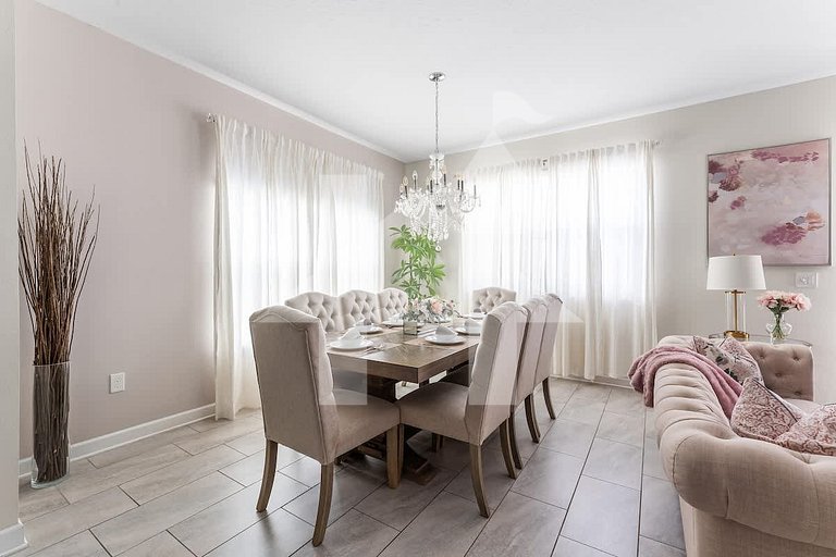 Vacation Home Near Disney, 5 bedrooms