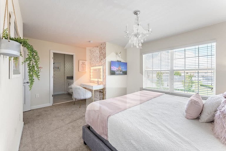 Vacation Home Near Disney, 5 bedrooms