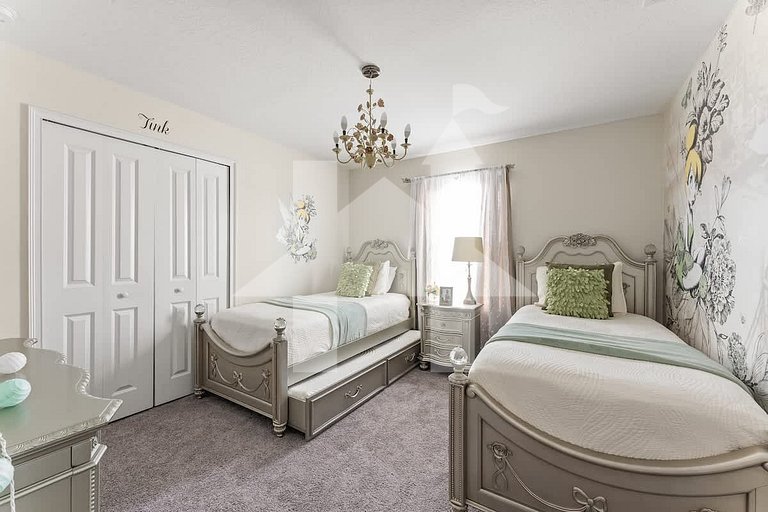 Vacation Home Near Disney, 5 bedrooms