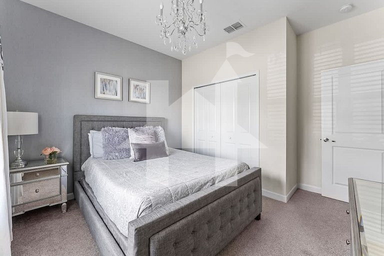 Vacation Home Near Disney, 5 bedrooms