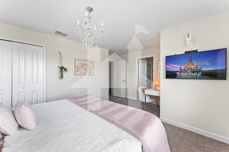 Vacation Home Near Disney, 5 bedrooms