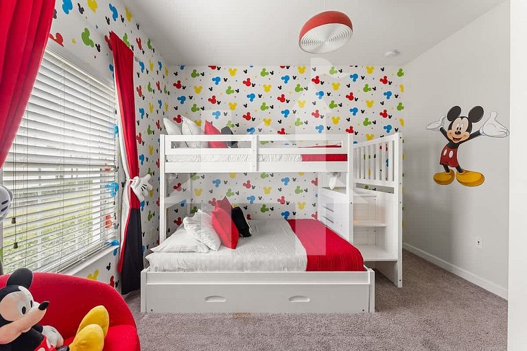 Vacation Home Near Disney, 5 bedrooms