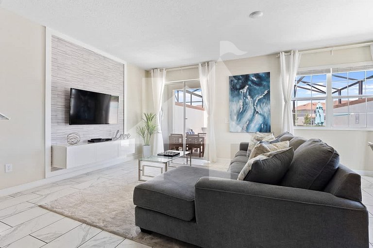 Vacation Home Near Disney, 5 bedrooms