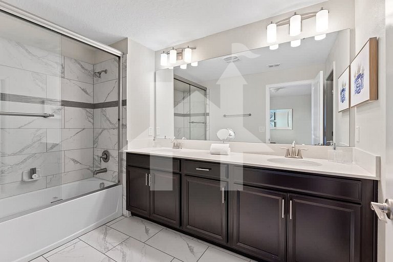 Vacation Home Near Disney, 5 bedrooms