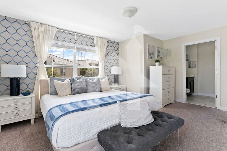 Vacation Home Near Disney, 5 bedrooms