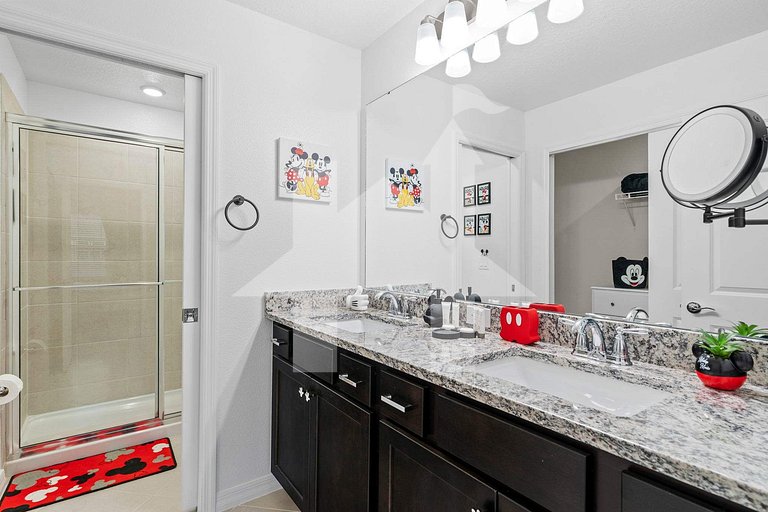 Vacation Home Near Disney, 5 bedrooms