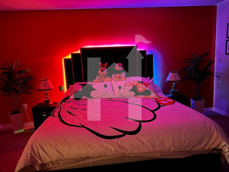 Vacation Home Near Disney, 5 bedrooms