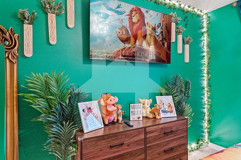 Vacation Home Near Disney, 5 bedrooms