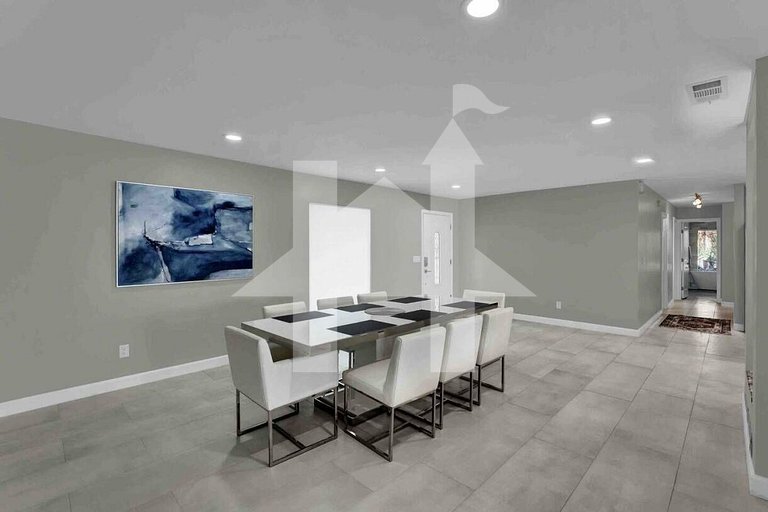 Vacation Home Near Disney, 5 bedrooms