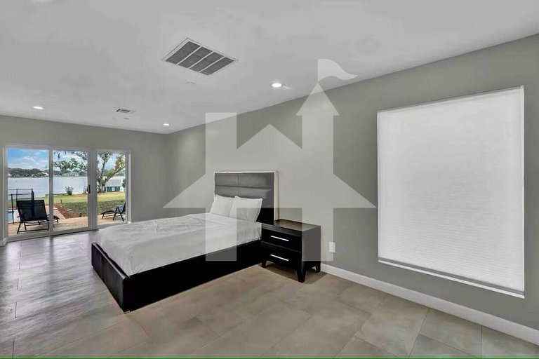 Vacation Home Near Disney, 5 bedrooms