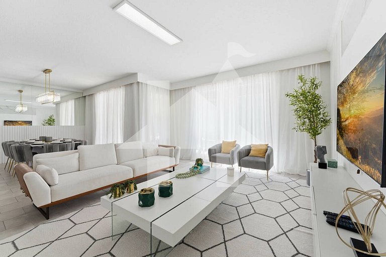 Vacation Home Near Disney, 6 bedrooms