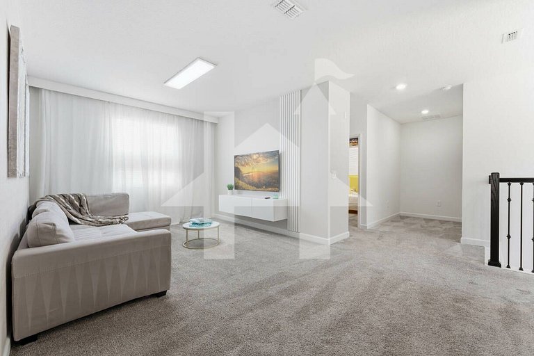 Vacation Home Near Disney, 6 bedrooms