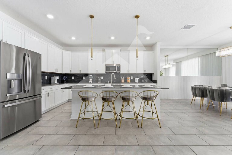 Vacation Home Near Disney, 6 bedrooms