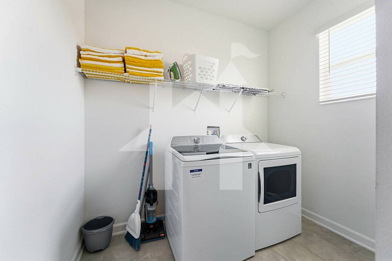 Vacation Home Near Disney, 6 bedrooms