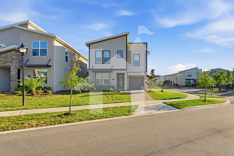 Vacation Home Near Disney, 6 bedrooms