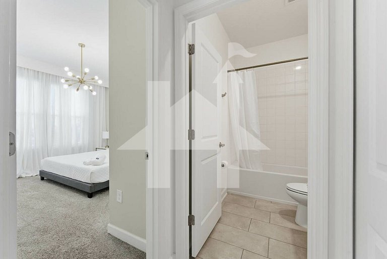 Vacation Home Near Disney, 6 bedrooms