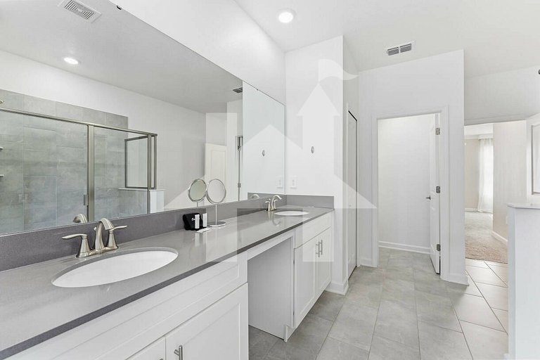 Vacation Home Near Disney, 6 bedrooms