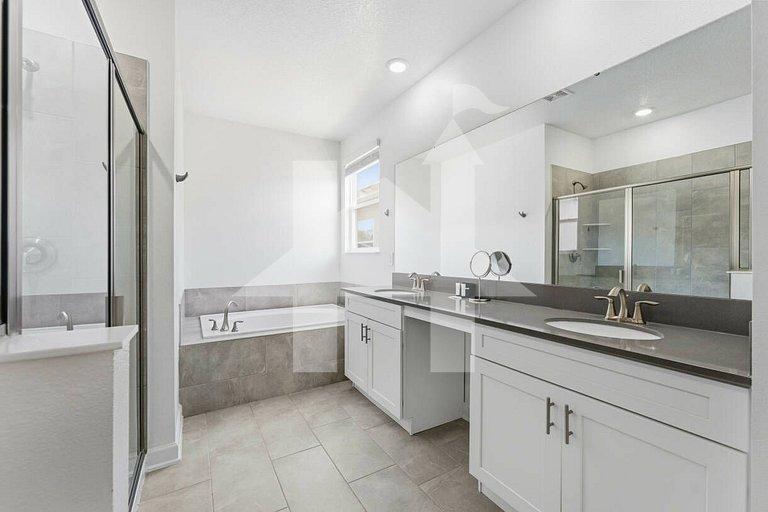 Vacation Home Near Disney, 6 bedrooms