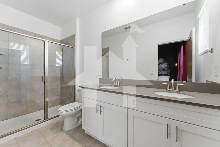 Vacation Home Near Disney, 6 bedrooms