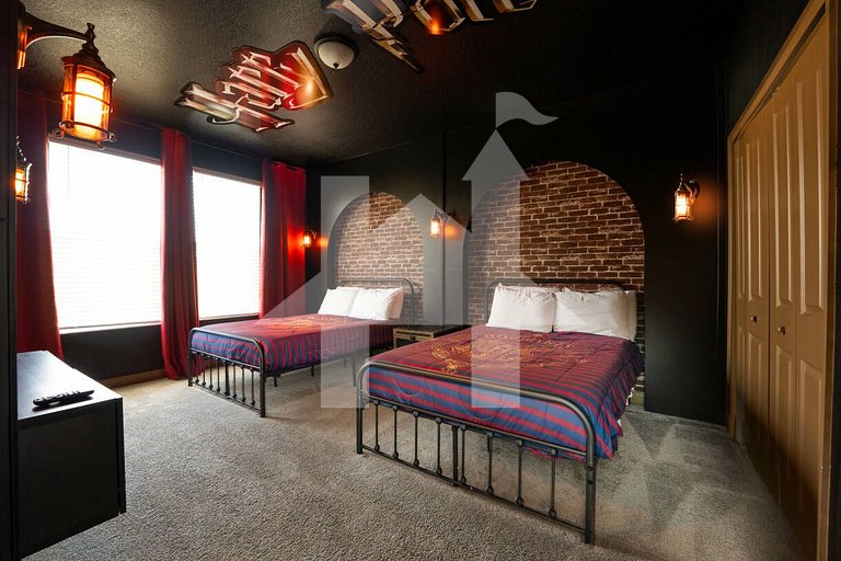 Vacation Home Near Disney, 6 bedrooms