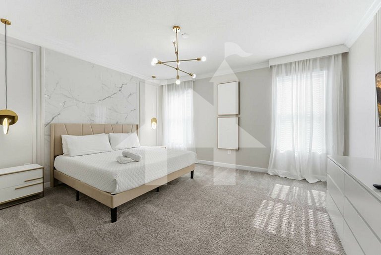 Vacation Home Near Disney, 6 bedrooms