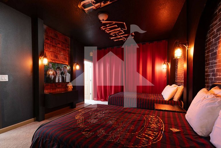 Vacation Home Near Disney, 6 bedrooms