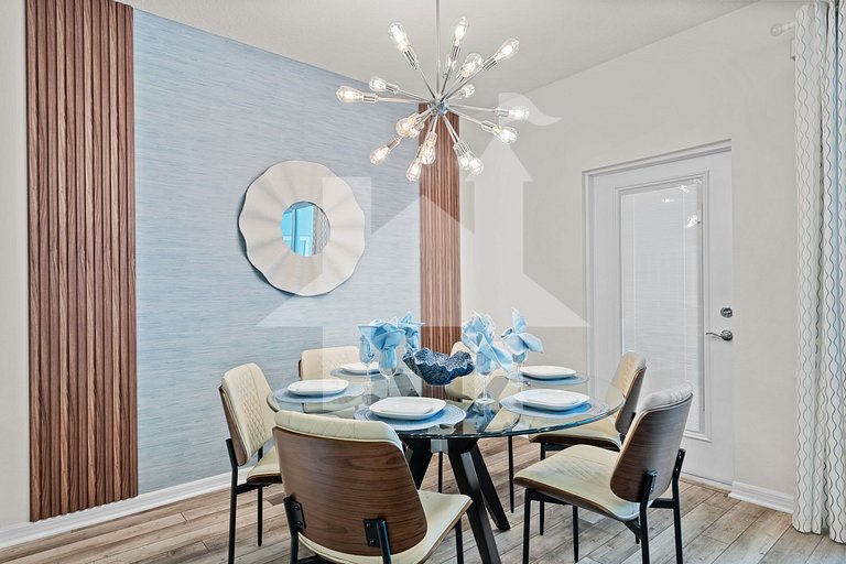 Vacation Home Near Disney, 5 bedrooms