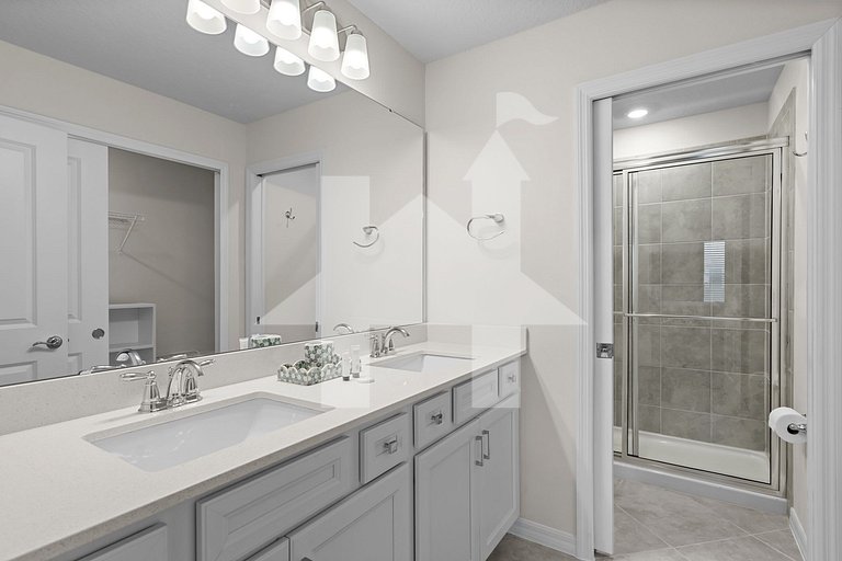 Vacation Home Near Disney, 5 bedrooms