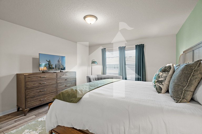 Vacation Home Near Disney, 5 bedrooms