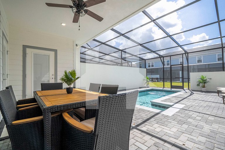 Vacation Home Near Disney, 5 bedrooms