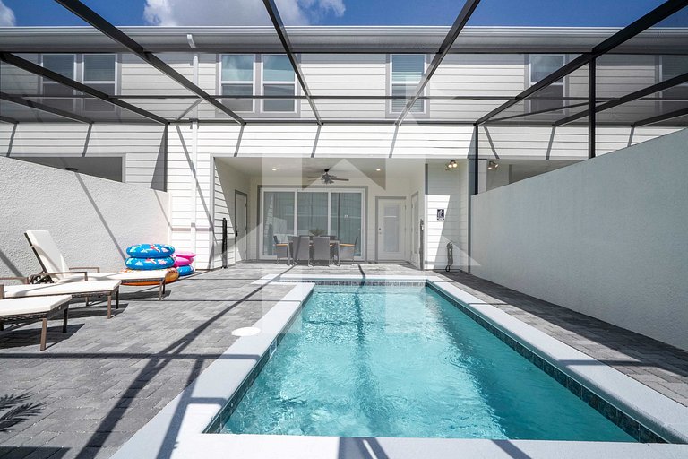 Vacation Home Near Disney, 5 bedrooms