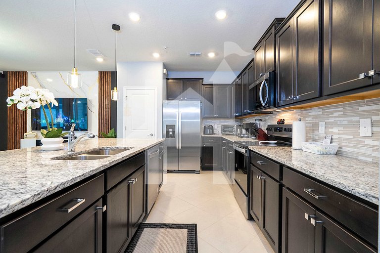 Vacation Home Near Disney, 5 bedrooms